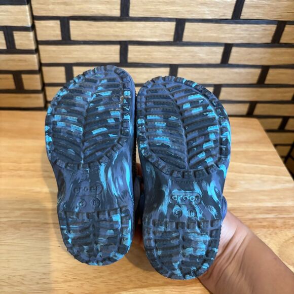 Crocs Blue Tie Dye Clogs Size C8 - Picture 9 of 9